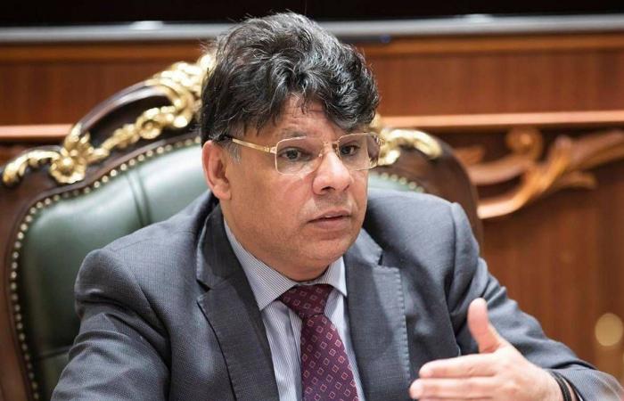 حراك
      شعبي
      ضد
      «توطين
      المهاجرين»
      يثير
      غضب
      «طوارق
      ليبيا»