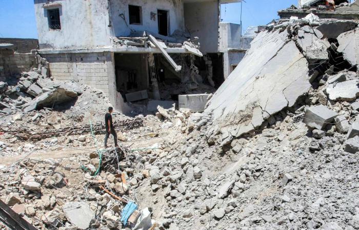 لبنان
      يسلم
      سوريا
      129
      سجيناً
      محكوماً
      الأسبوع
      المقبل
      ويتحفظ
      على
      7