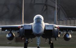 مصادر: إنقاذ أحد فردي طاقم مقاتلة أمريكية أُسقطت فوق إيران ومصير الثاني مجهول