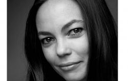 إليزابيث
      راسموسن:
      نشأتي
      قرب
      الدائرة
      القطبية
      جعلت
      السماء
      جزءاً
      من
      هويتي