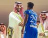 متابعة: السعودية.. موقف "طريف" للاعب الهلال بعد مصافحته لمحمد بن سلمان