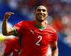 حكيمي
      وزياش
      في
      الصدارة...
      تعرف
      على
      قائمة
      الأسود
      الأكثر
      خوضاً
      للمباريات
      في
      كأس
      العالم